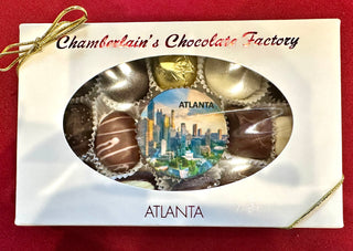Caja surtida de chocolate y Oreo con envoltura navideña