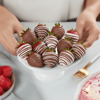 Drizzle Strawberries - Chamberlains Chocolate Factory & Cafe