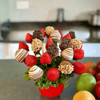 Valentine Chocolate Strawberry Bouquet With Toffee - Chamberlains Chocolate Factory & Cafe